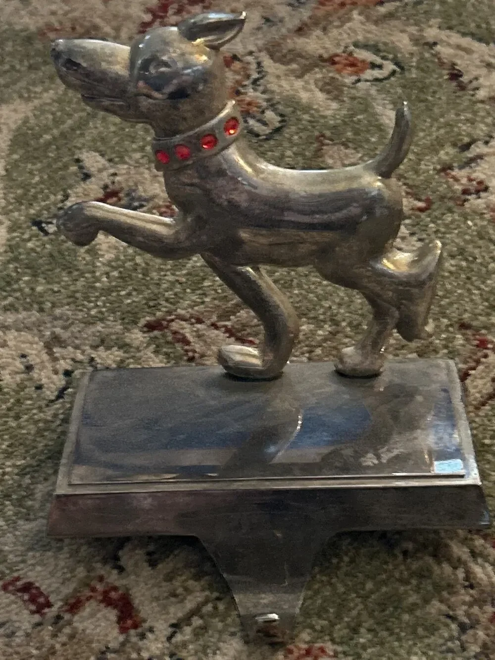 Reto Dog Christmas Sticking Holder with red jeweled collar